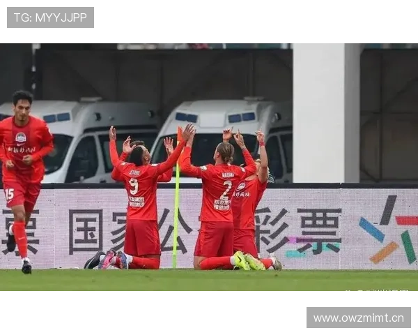 中超最新战况揭晓豪门球队激战正酣争冠形势愈加复杂